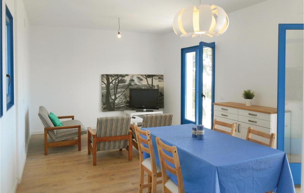 2 Bedroom Amazing Apartment In Tossa De Mar Bagian luar foto