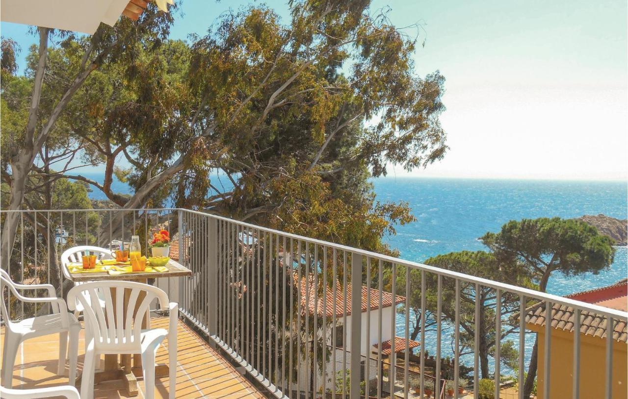 2 Bedroom Amazing Apartment In Tossa De Mar Bagian luar foto