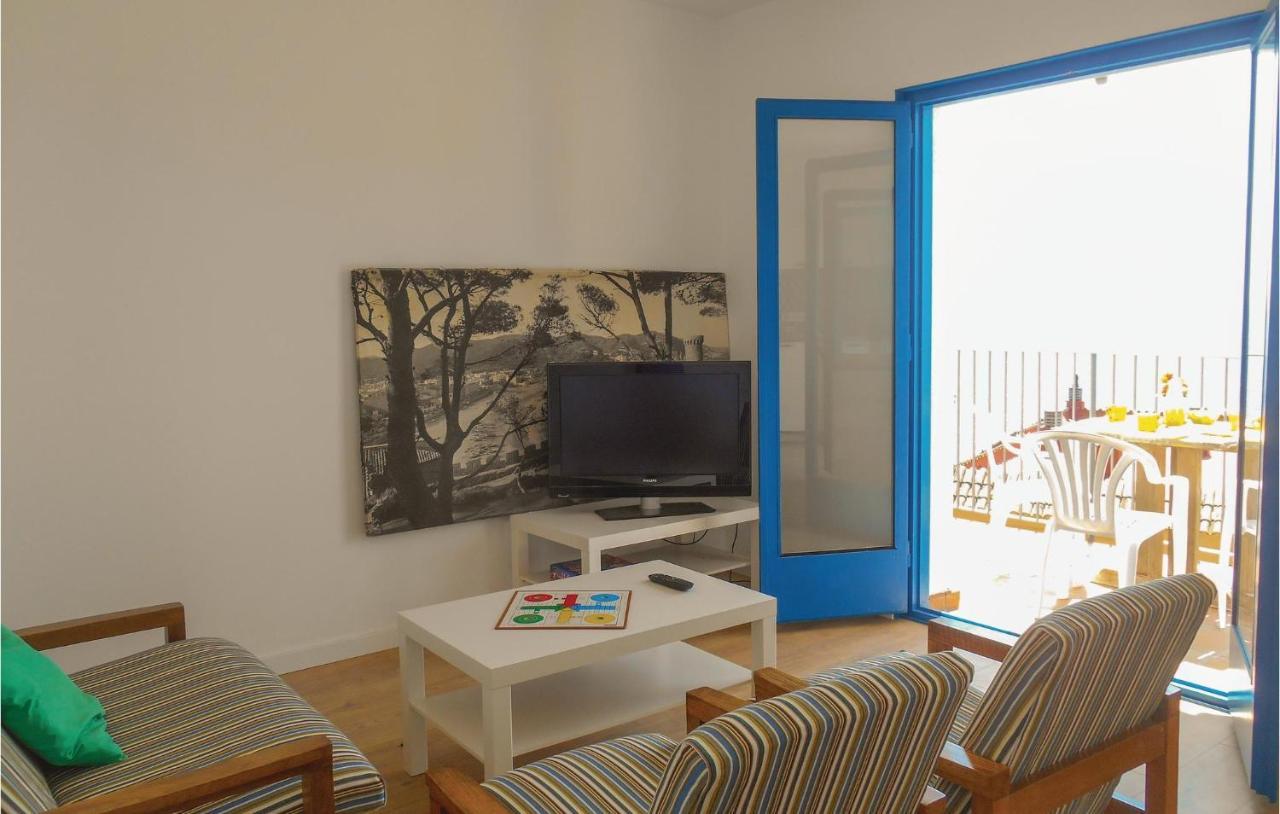 2 Bedroom Amazing Apartment In Tossa De Mar Bagian luar foto